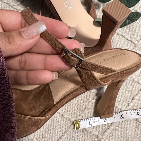 Nude Suede pointed closed toe high heel shoes size 10 women’s with buckle decor - Picture 8 of 8